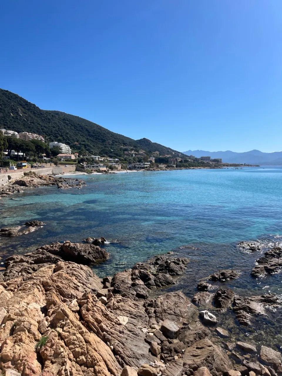 Plage de Barbicaja sur la route des Sanguinaires, près d'Ajaccio en Corse